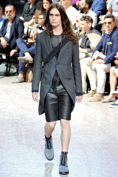 Look 34